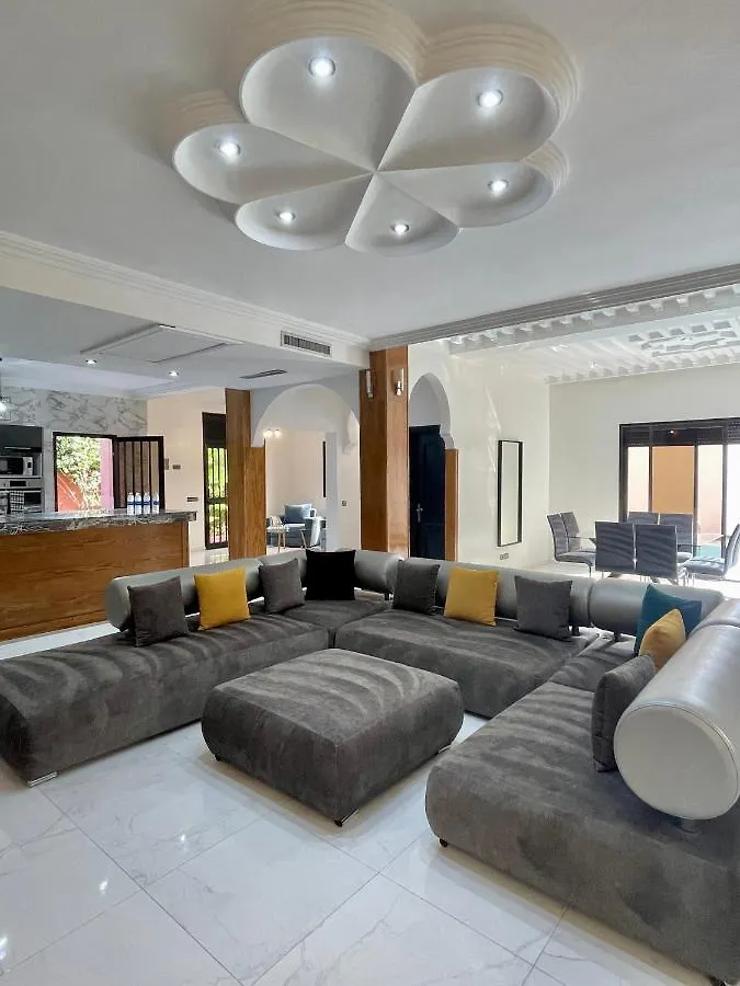 Villa Yasmine Suite Avec Jacuzzi Reservee Aux Familles Marrakesh