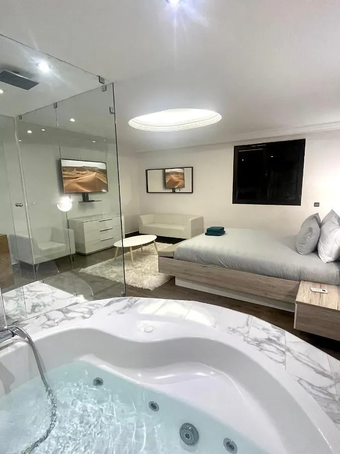 Villa Yasmine Suite Avec Jacuzzi Reservee Aux Familles Marrakesh
